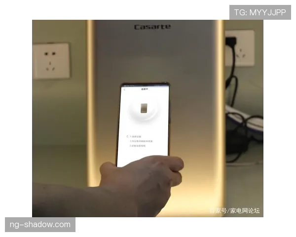 苏炳添家的冰箱里是不是连矿泉水都按秒配速摆? 苏炳添家的冰箱里是不是连矿泉水都按秒配速摆?